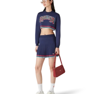Krótki sweter w stylu baseballowym